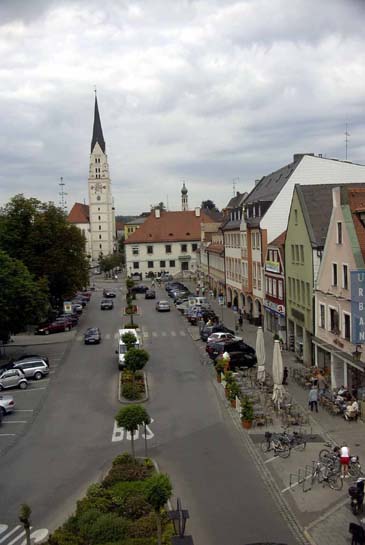 05017hauptplatz.jpg  (688,2 kB)