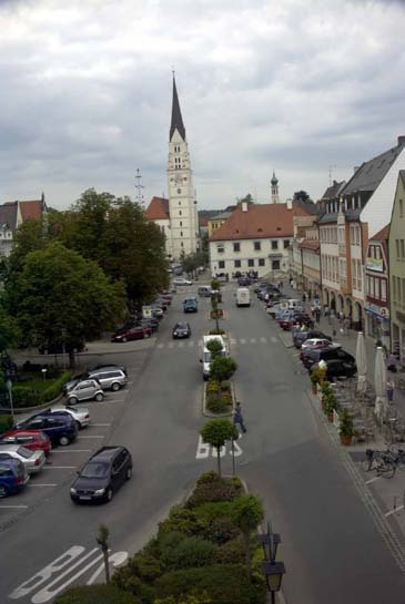 05018hauptplatz.jpg  (590,2 kB)