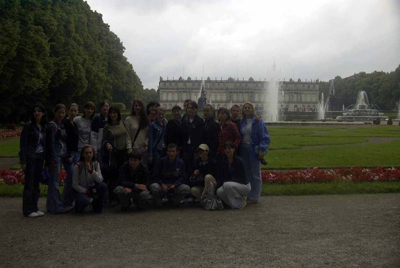 06035schloss-garten.jpg  (618 kB)