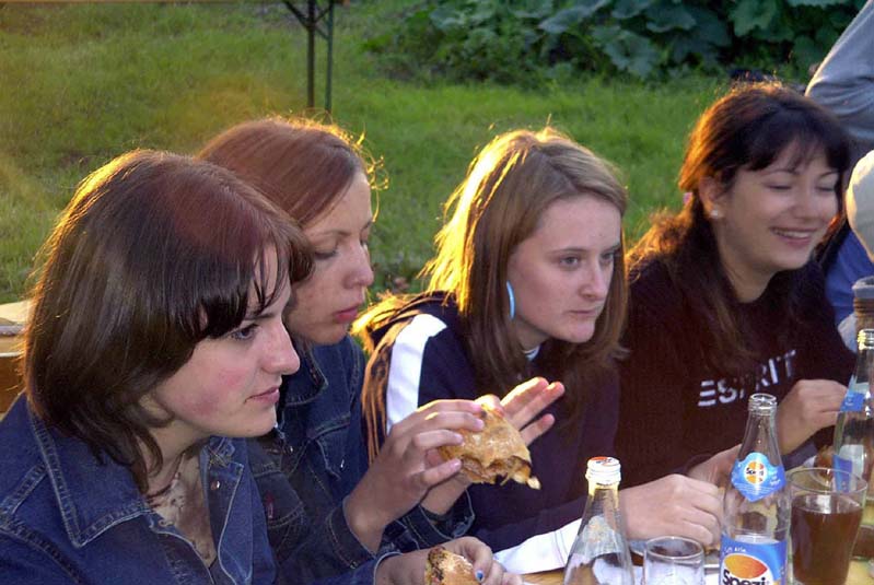 09012grillfest.jpg  (145 kB)