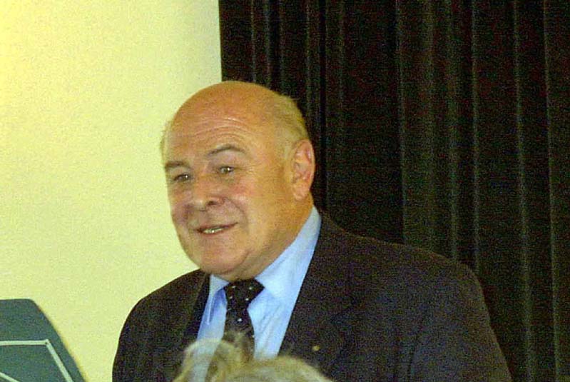 10005lesung.jpg  (136 kB)