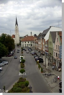 05017hauptplatz.JPG  (144 kB)